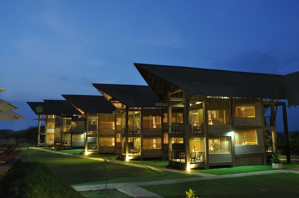 Laya Safari Resorts & Spa Yala Buitenkant foto