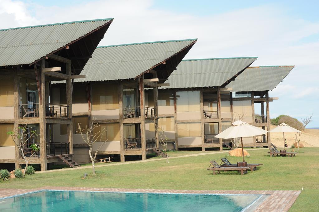 Laya Safari Resorts & Spa Yala Buitenkant foto