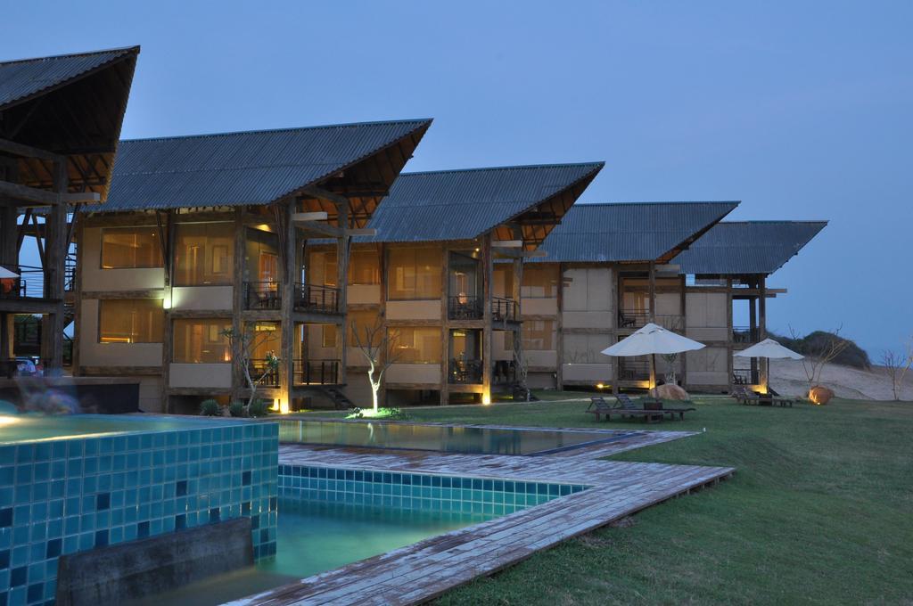 Laya Safari Resorts & Spa Yala Buitenkant foto
