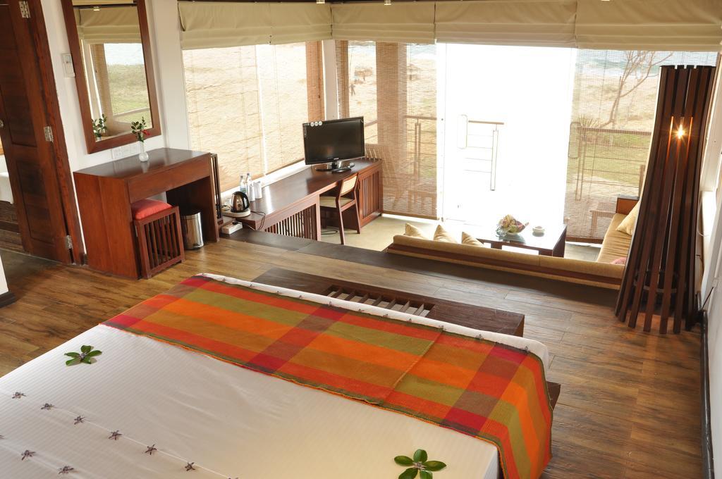 Laya Safari Resorts & Spa Yala Buitenkant foto
